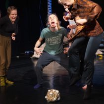 Lasteatteriesityksen harjoitukset